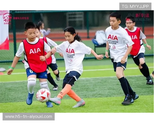 足球联赛在青训扶持中推动俱乐部与学校共建学训融合课程，俱乐部与中学足球培训合作协议