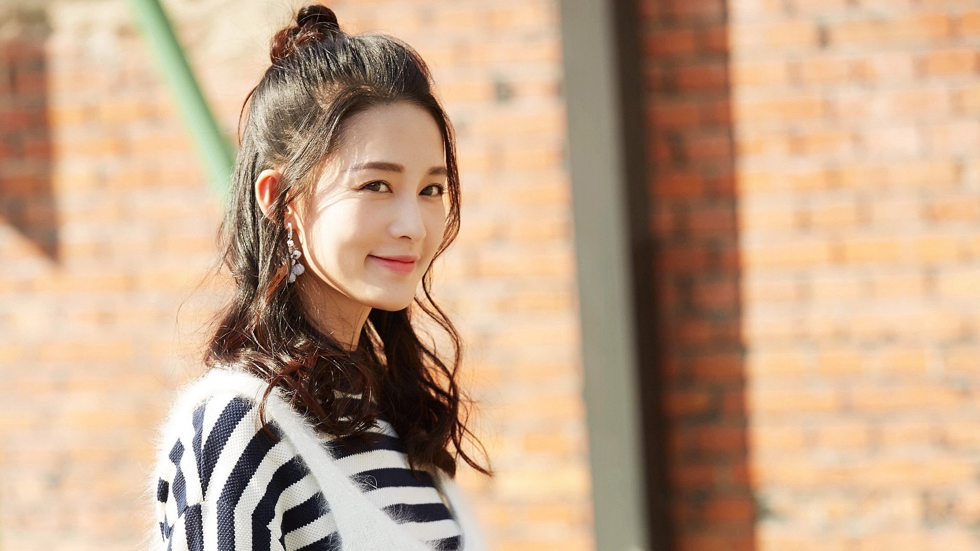 爱游戏官网app-6连跪困扰法兰克福,今晚对勒沃库森盼止颓势,法兰克福对勒沃库森视频直播